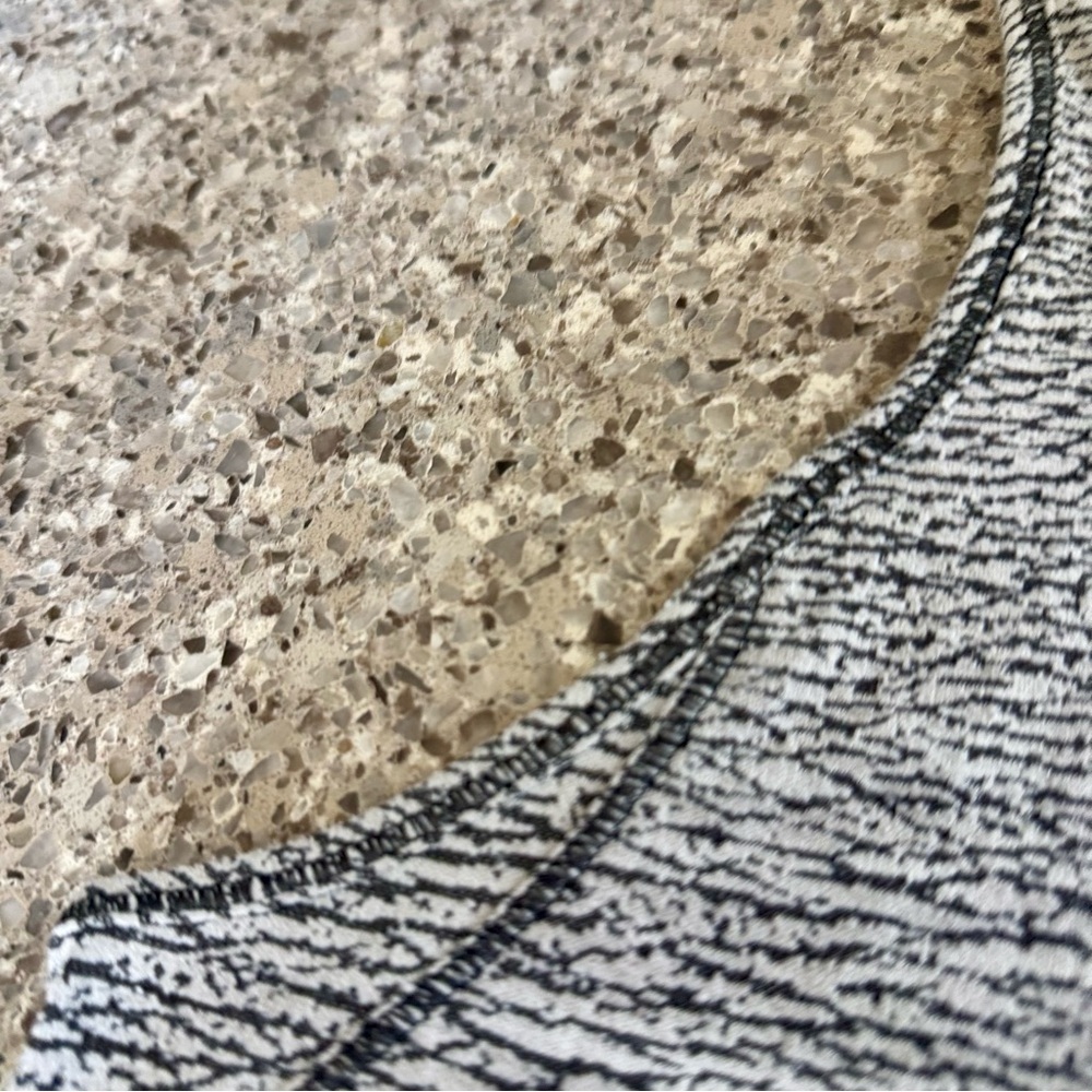 Lululemon l Long Distance Tank l Sheer Luon Pebble Jacquard White/Black - Picture 12 of 14